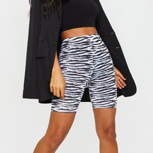 PrettyLittleThing zebra biker shorts